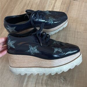 Stella McCartney Elyse Platform Sneakers in Navy Patent Leather